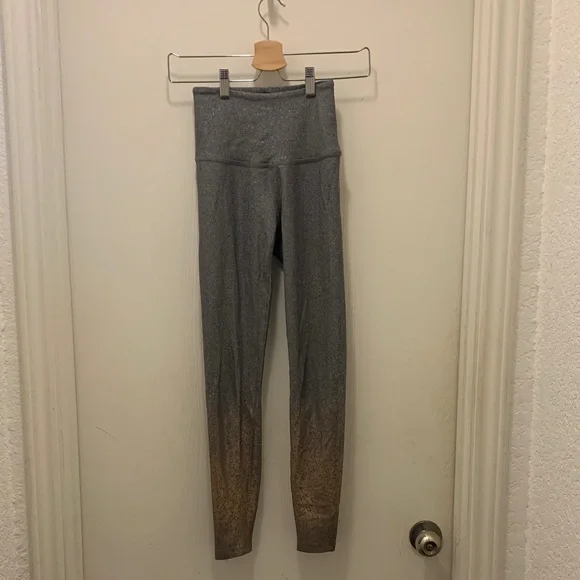 Beyond Yoga Gray and Rose Gold Speckled Leggings - Picture 2 of 5